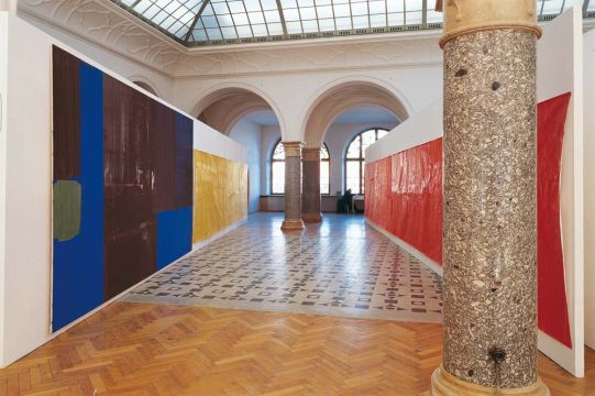 Rathausgalerie, M&uuml;nchen 2002. Foto: Florian Holzherr